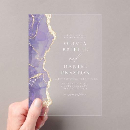 Lavender Lila Gold Agate Moderne Hochzeit Acryleinladungen (Insitu (Handheld))