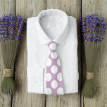 Lavender Lila White Polka Dots Retro Krawatte<br><div class="desc">Dies ist eine wunderschöne Krawatte,  die jedes Outfit hervorheben würde.</div>