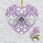 Lavender Lily Damask Wedento Keramik Ornament<br><div class="desc">Ein Lavendel-Damast-Herz geformt Hochzeitsschmuck als ein Memento aus Ihrem besonderen Tag mit einem silbernen Band und grafische Darstellung eines Amethystjuwel. Personalisieren Sie Ihre Vorder- und Rückseite mit Ihrem Hochzeitstag,  zusammen mit dem Namen von Groom und Bride.</div>