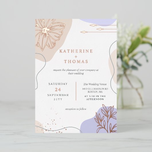 Lavender & Linen Blumengrün Hochzeit Folieneinladung (Stehend vorne)