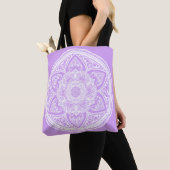 Lavender Mandala Tasche (Von Nahem)