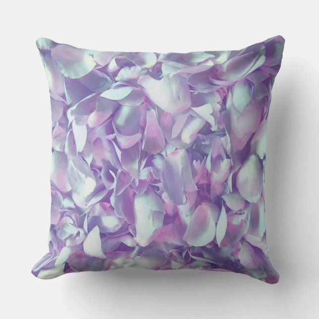 Lavender Pastel Petals Kissen (Vorderseite)
