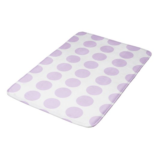 Lavender Polka Dots Design Badematte (Schrägansicht)