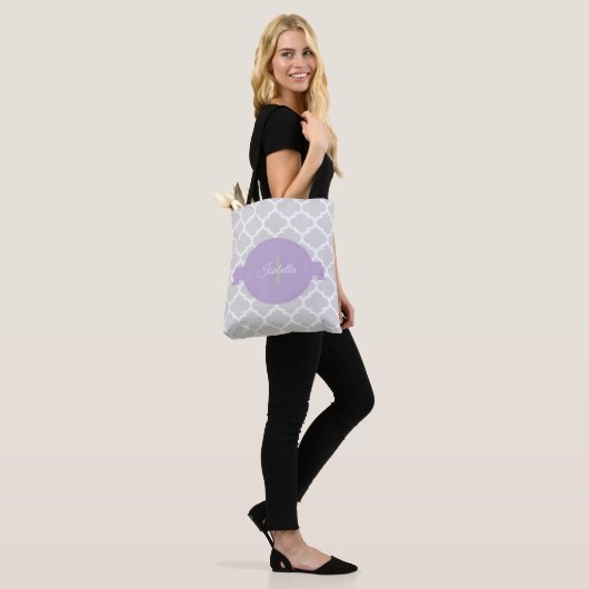 Lavender Quatrefoil Personalisiert Totbeutel Tasche (Am Model)