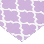 Lavender Quatrefolienfliesen Muster Tischdecke (Schrägansicht)