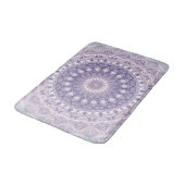 Lavender und Lilac Mandala Pattern Badematte (Schrägansicht)