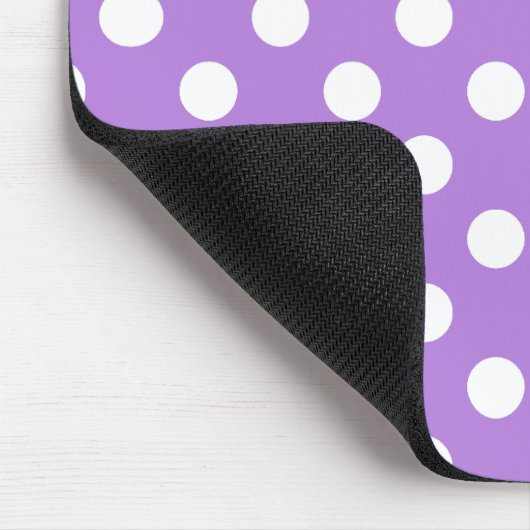 Lavender und White Polka Dots Mousepad (Ecke)