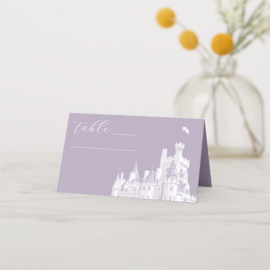 Lavender Vintage Castle Illustration Wedding Platzkarte (Vorderseite)