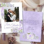 Lavender Watercolor Foto & Note Wedding Dankeskarte<br><div class="desc">Diese wunderschönen rustikalen, schicken Hochzeitskarten zeigen Ihnen Ihr Foto inmitten von handgemalten Aquarellen mit Rose, Blume und Blüten in Lavendel-, Lila- und staubigen lila Farbtönen, Eukalyptus-Blätter und Gartengrün. Die Beschriftung ist in elegantem Schriftzeichen geschrieben und lautet: Liebe und Dank, mit Ihren Namen unten. Auf der Rückseite ist ein Bouquet mit...</div>