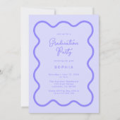 Lavender Wavy Foto Frame Abschluss Einladung (Rückseite)