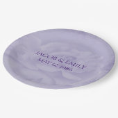 Lavender Wedding Rose Pappteller (Schrägansicht)