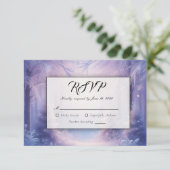 Lavender Winter Snowfall Serenade RSVP Karte (Stehend Vorderseite)
