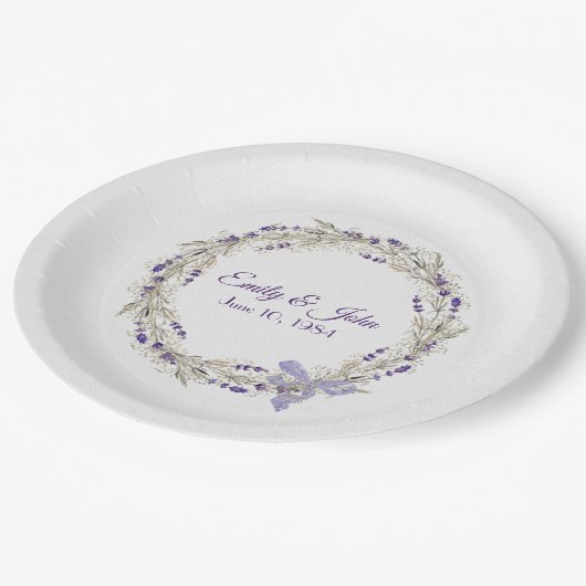 Lavender Wreath zum Hochzeitstag Pappteller (Schrägansicht)