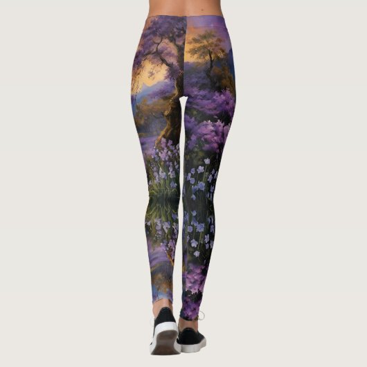 Lavendertal bei Morgendämmerung Leggings (Rückseite)