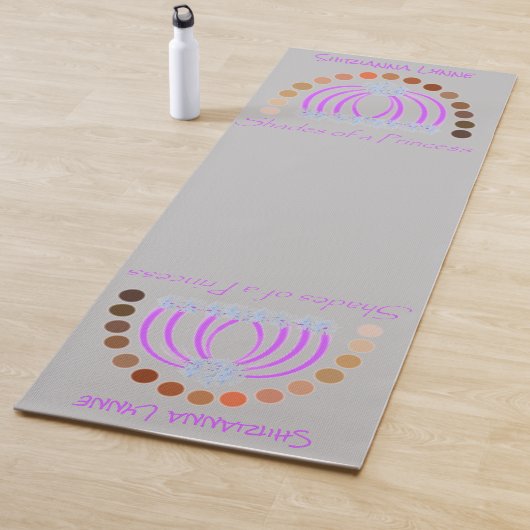 Lavishiauf den Schattierungen einer Prinzessin, di Yogamatte (Beispiel)