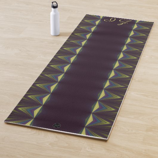 LavishishyOn Monogram Black Yellow Piped Edging Yogamatte (Beispiel)