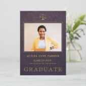 Law school graduation purple gold foto ankündigung (Stehend Vorderseite)