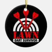 Lawn Dart Survivor Keramik Ornament (Vorne)