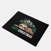 Lazy Christmas Sloth Funny Fußmatte (Schrägansicht)
