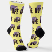 Lazy Day Sloth - "Nope" - Für Liebhaber von Sloth Socken (Gewinkelt)