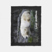 Lazy Happens Polar Bear Fleecedecke (Vorderseite)