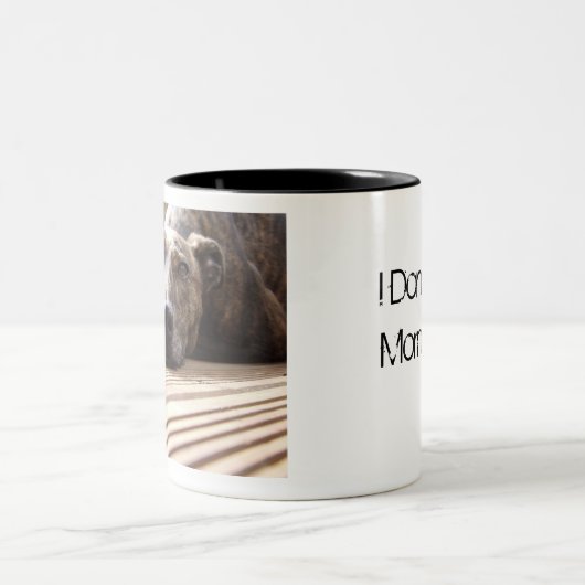 Lazy Lurcher Zweifarbige Tasse (Mittel)