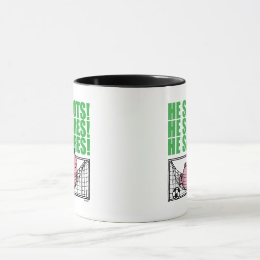 Lazy Napping in einem Fußballziel Tasse (Zentrum)