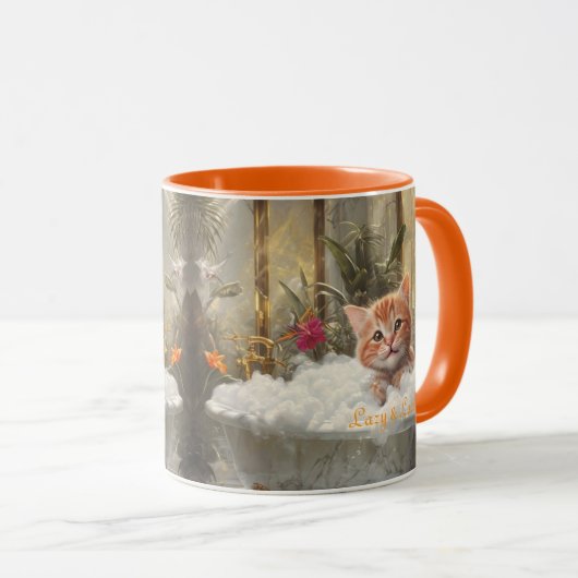Lazy und glücklicher roter Cat in Luxusbath Tasse (VorderseiteRechts)