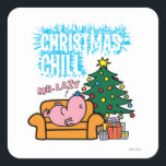Lazy's Christmas Chill Quadratischer Aufkleber<br><div class="desc">Eines der schönsten Dinge an den Ferien ist die Entspannung auf der Couch und eine Erholung aufzuholen. Anscheinend genießt Herr Lazy das, denn er legt sich zurück und bekommt Weihnachtskälte in seinem Leben. Sein Baum und alle seine Dekorationen sind bereits oben, so scheint es, dass er die Erholung verdient hat....</div>