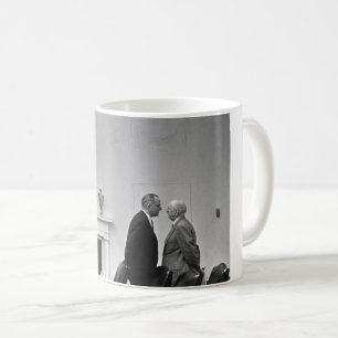 LBJ, welches die Behandlung gibt Kaffeetasse