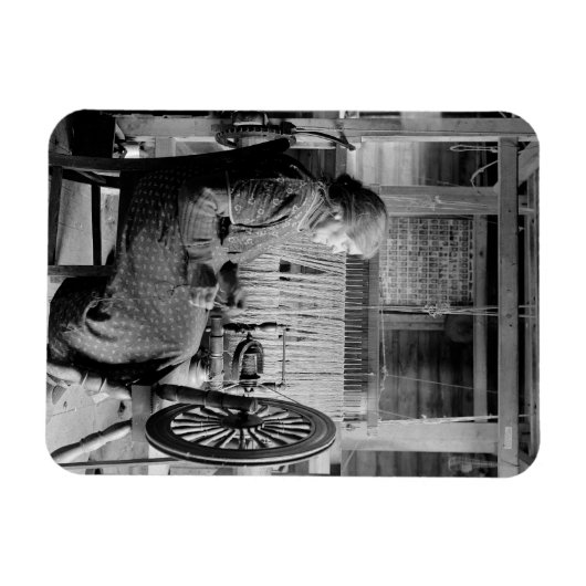 LD OMAN SING sPINNING HEEL 1930S FOTOGRAPH Magnet (Horizontal)
