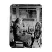 LD OMAN SING sPINNING HEEL 1930S FOTOGRAPH Magnet (Vertikal)