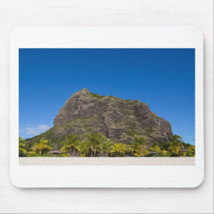 Le Morne Brabant Mauritius mit blauem Himmel Mousepad