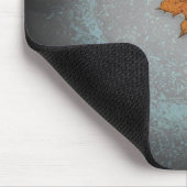 Leaf auf Schnee mit Mondstrahl Mousepad (Ecke)
