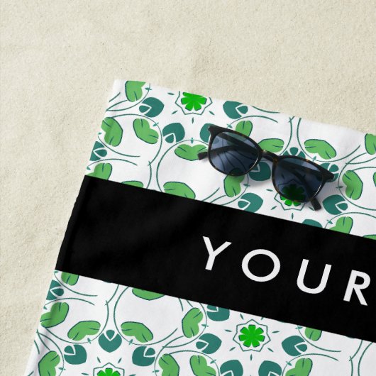 Leaf-Muster, grüne Blätter, Ihr Name Strandtuch (Beispiel)