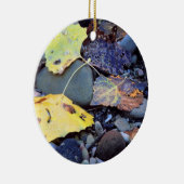 Leaf of Fremont cottonwood on flood plain Keramik Ornament (Rechts)