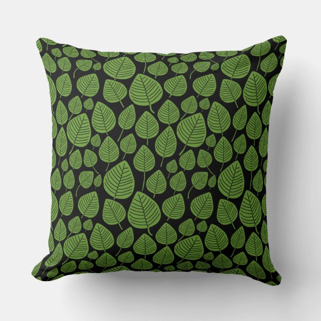Leaf Pattern 02 - Avocado Green on Black Kissen (Vorderseite)