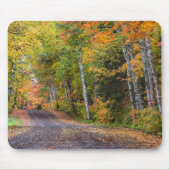 Leaf-Straße mit Herbstfarbe Mousepad (Vorne)