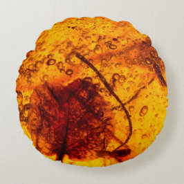 Leafy Amber Rundes Kissen