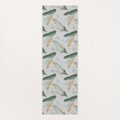 Leafy Boho Botanical Earthy Pattern Monogram Yogamatte (Rückseite)