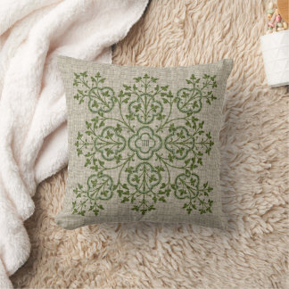Leafy Medallion Throw Pillow Kissen