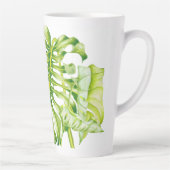 Leafy Skulpturen auf einer großen Latte-Tasse Milchtasse (Rechts)