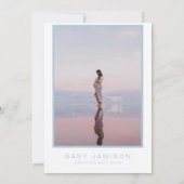 LEAH Minimalistisch Sky Blue Foto Baby Dusche Einladung (Rückseite)