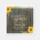 LeahG Rustikale Sonnenblumen Lights Wood Wedding Serviette (Vorderseite)