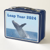 Leap Year 2024 Metall Brotdose (Rückseite)