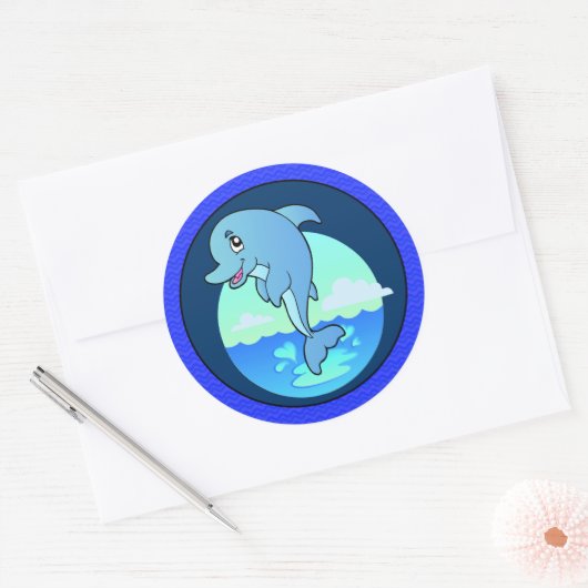 Leaping Happy Dolphin Runder Aufkleber (Umschlag)