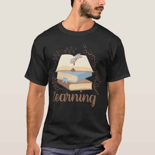 Learning tet with stack of books and eyeglasses vi T-Shirt (Vorderseite)
