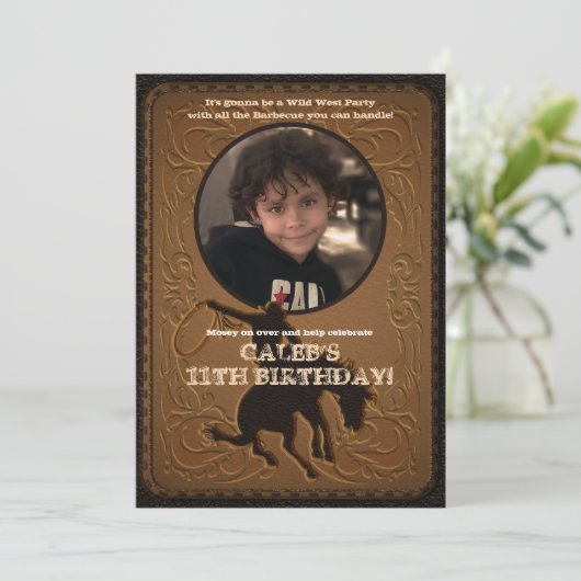 Leather Western Wild West Cowboy Birthday Foto Einladung (Stehend Vorderseite)