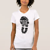 Leave No Trace Hiking Bootprint Design T-Shirt (Vorderseite)