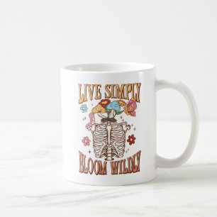 Lebe einfach, blühe wild – Skelett & Pilze Kaffeetasse